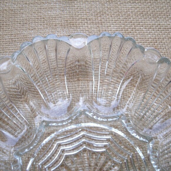 Vintage Anchor Hocking Deviled Egg Glass Tray - Picture 9 of 16